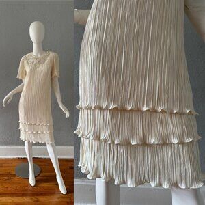 Vintage 80s Ivory Crinkle Tiered Shift Wedding Dress S
